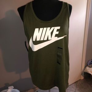 Nike racer tank NWT